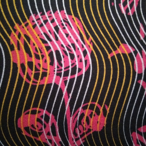 NWT LuLaRoe Randy baseball T, 2XL, floral wavy stripe - Picture 2 of 4